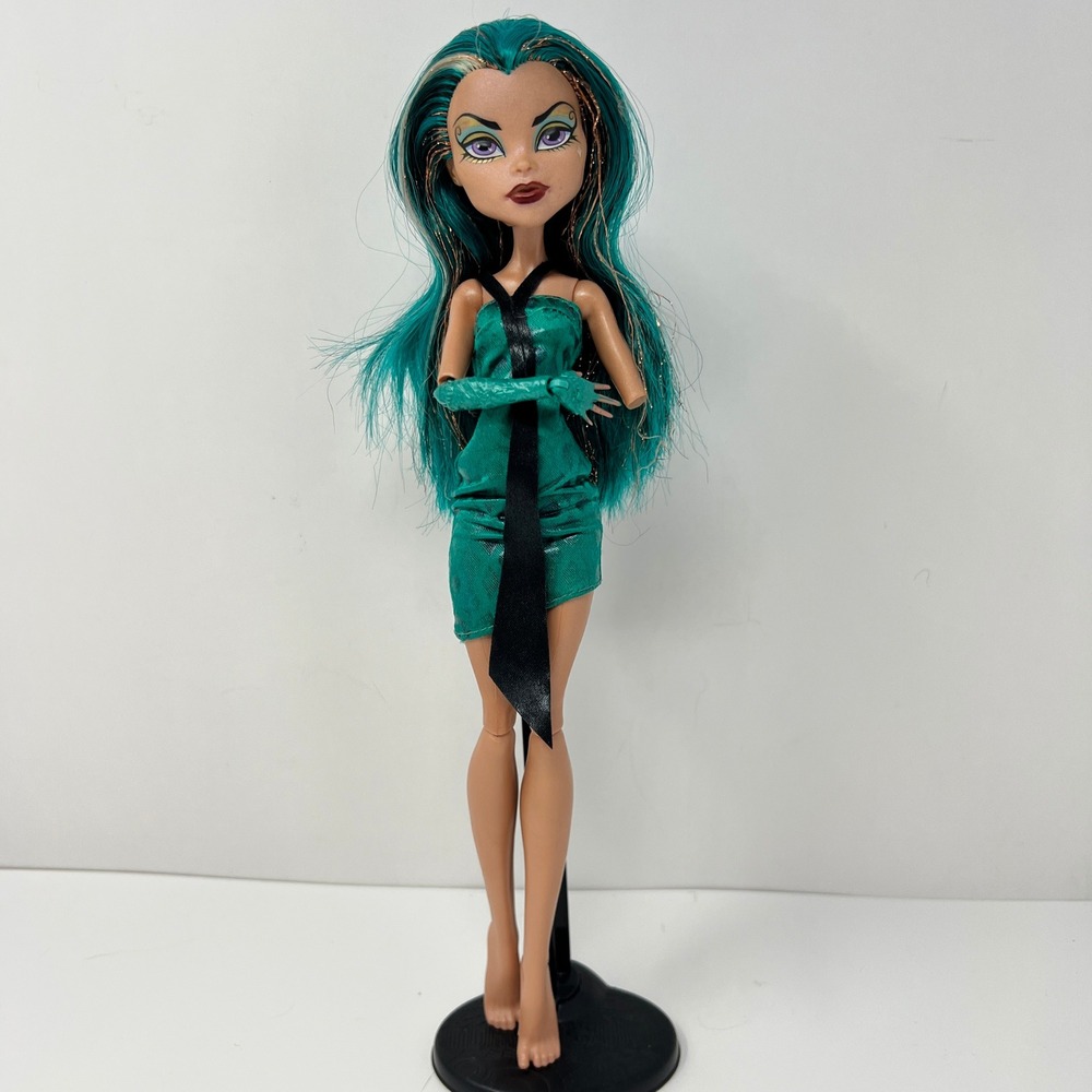 Monster‎ High Nefera De Nile Doll Boo York City Schemes Mattel Mummy Fashion